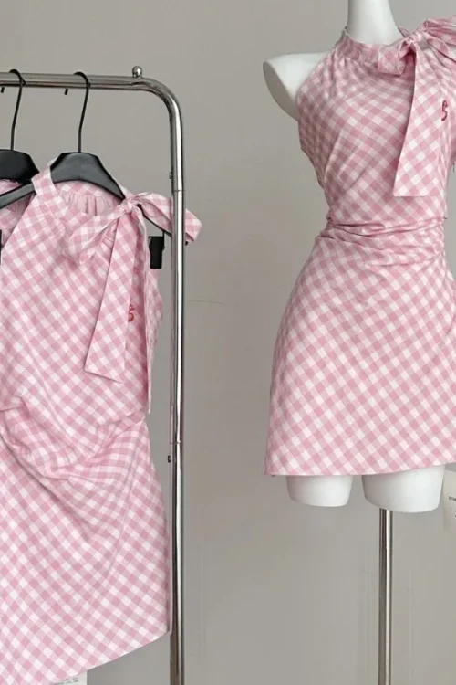 2025 Summer Trend Women’s Casual Halter Neck Off-Shoulder Pink Plaid Sleeveless Dress with Irregular Bow Design Short Skirt