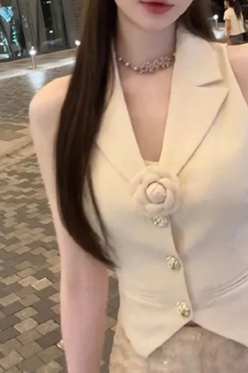 2025 Summer Elegant Sleeveless Top for Women White Small Suit Vest with Sweet Spicy French Style Waterproof Casual Outer Wear