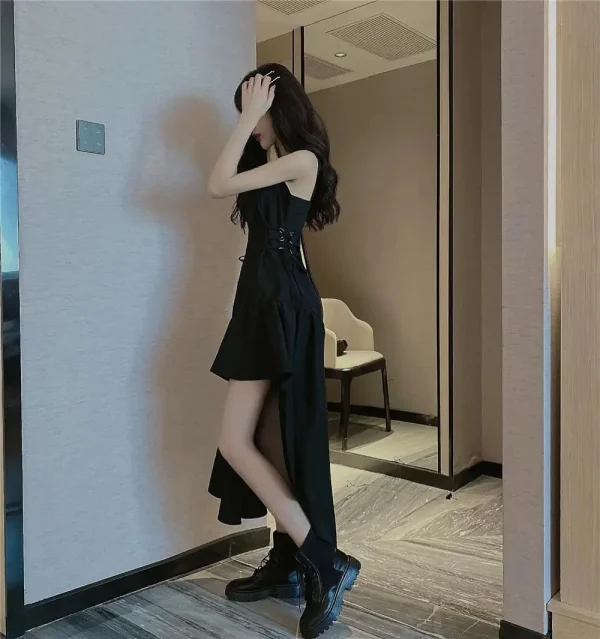 2025 Spring Summer Women's Waist-Cinching Slimming Strap Dress Sexy Casual Korean Version French Design Sense New Niche Dress - Image 5